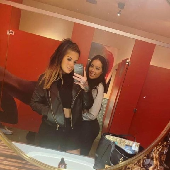 Meet your Posher, Alysa - Picture 1 of 1